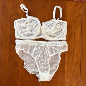 NWT Underwire Bra & Panty Set
